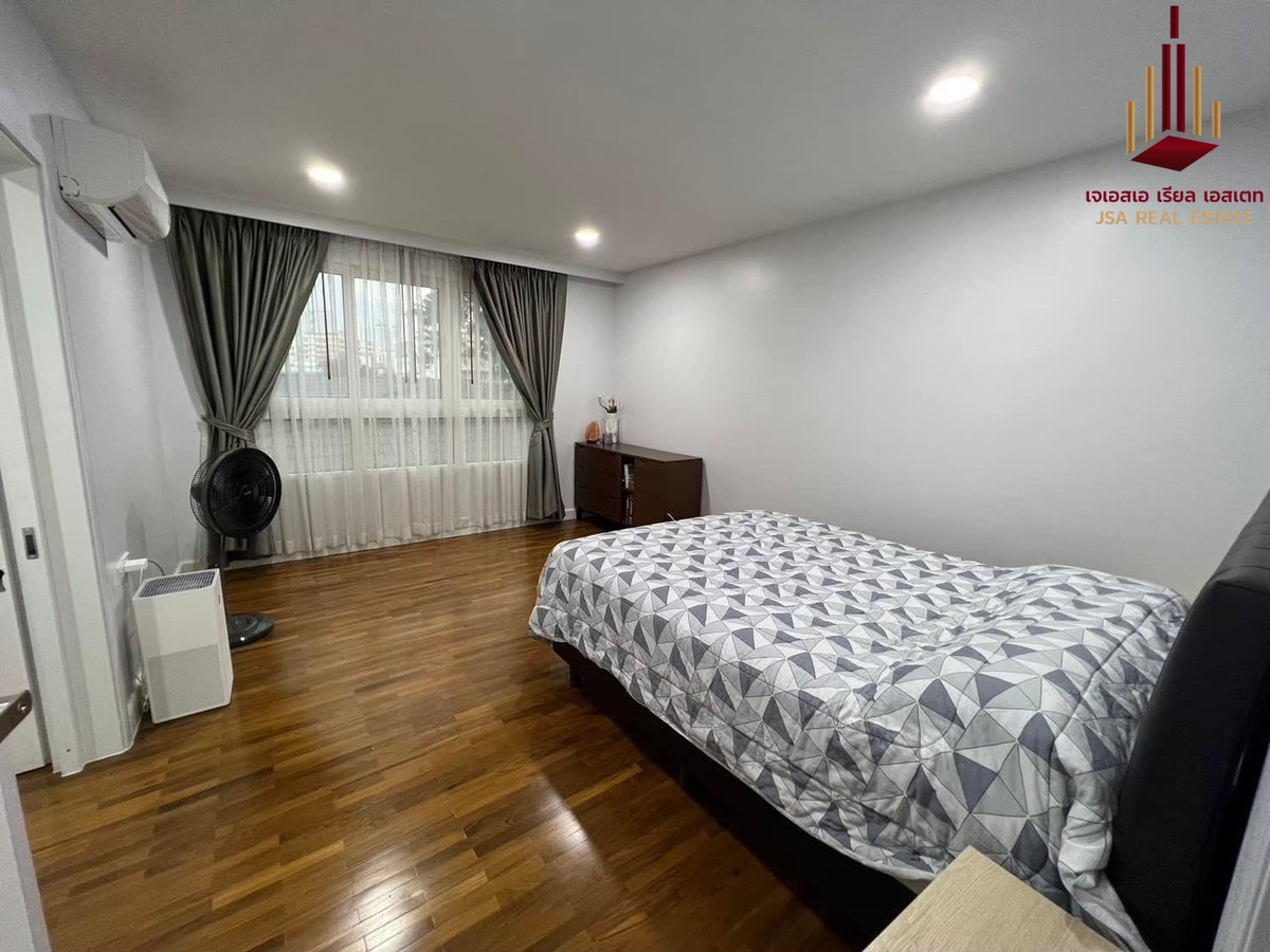 For RentCondoNana, North Nana,Sukhumvit13, Soi Nana : ✨ For Rent: Baan Siri Sukhumvit 13 Condo ✨ 💰 Only 50,000 THB/month