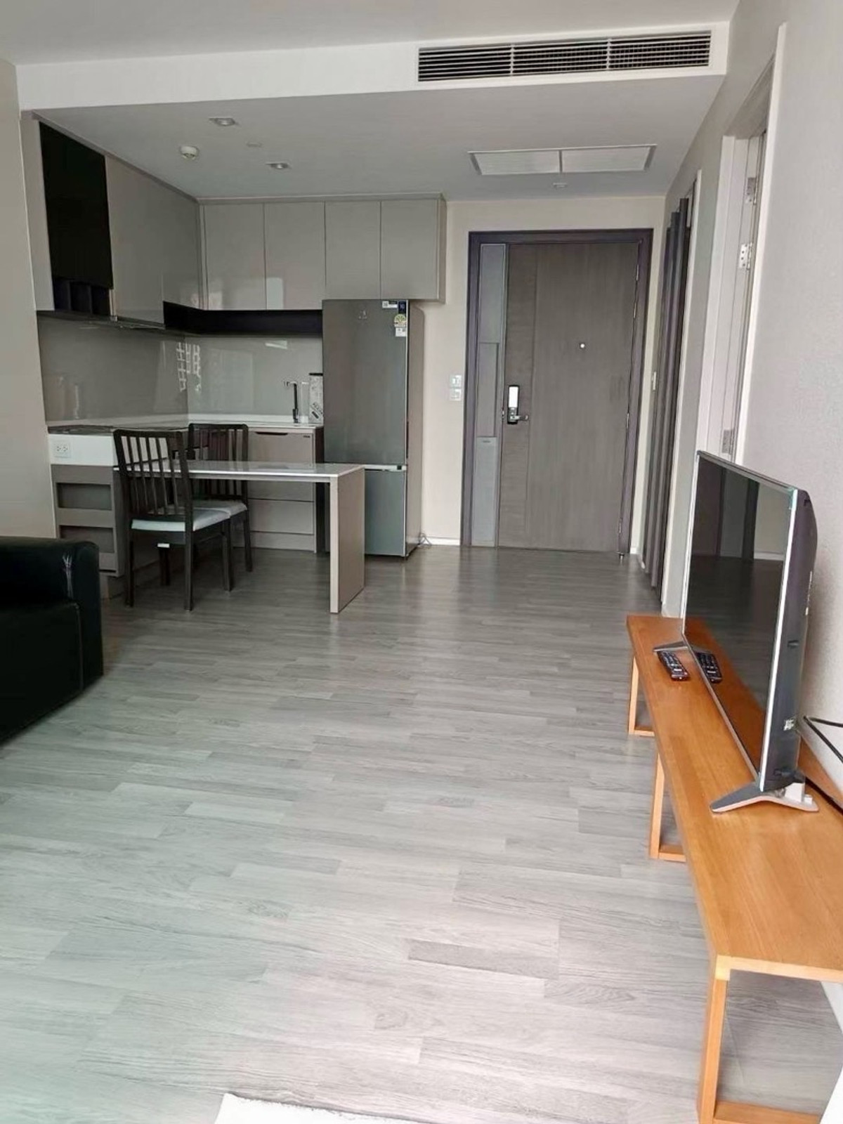 ให้เช่าคอนโดบางซื่อ วงศ์สว่าง เตาปูน : วิวเมืองโปร่งโล่ง
ห้องปล่อยเช่าไวมาก
333 riverside สนใจติดต่อ Line :
0651644593 รีบทักเลย