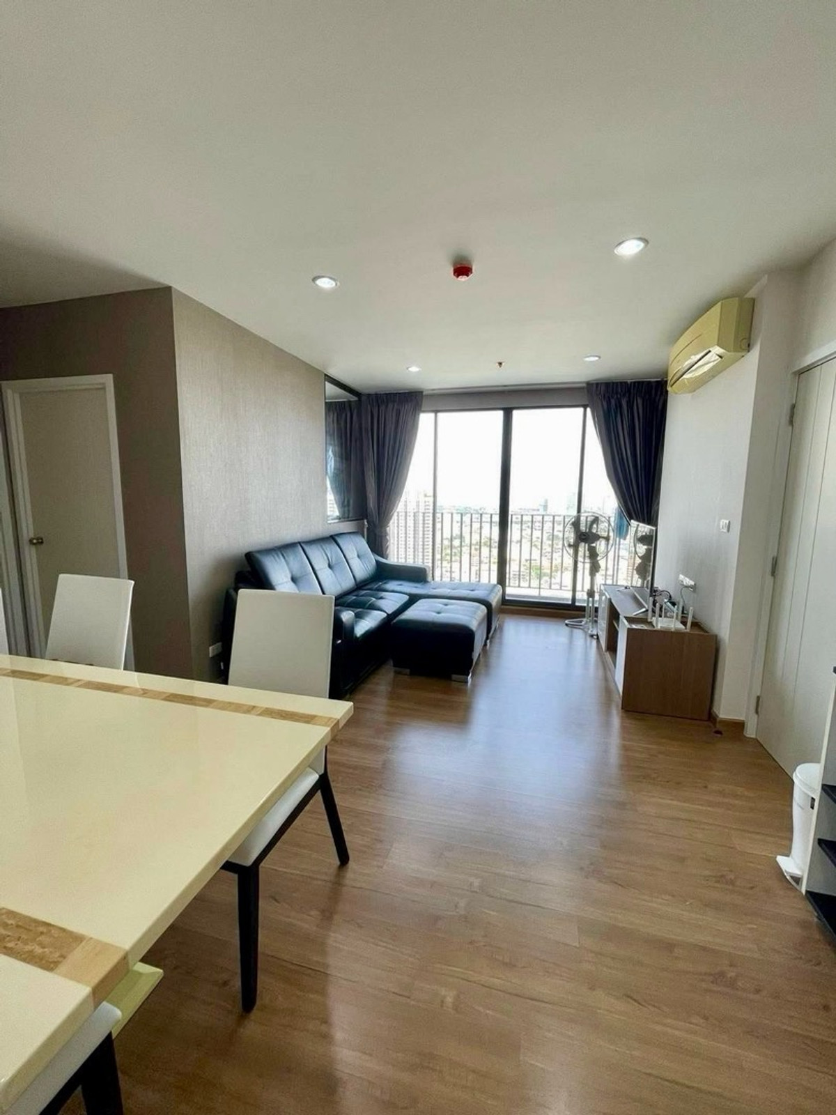 ให้เช่าคอนโดบางซื่อ วงศ์สว่าง เตาปูน : วิวเมืองโปร่งโล่ง
ห้องปล่อยเช่าไวมาก
The Tree Interchange สนใจติดต่อ Line :
0651644593 รีบทักเลย