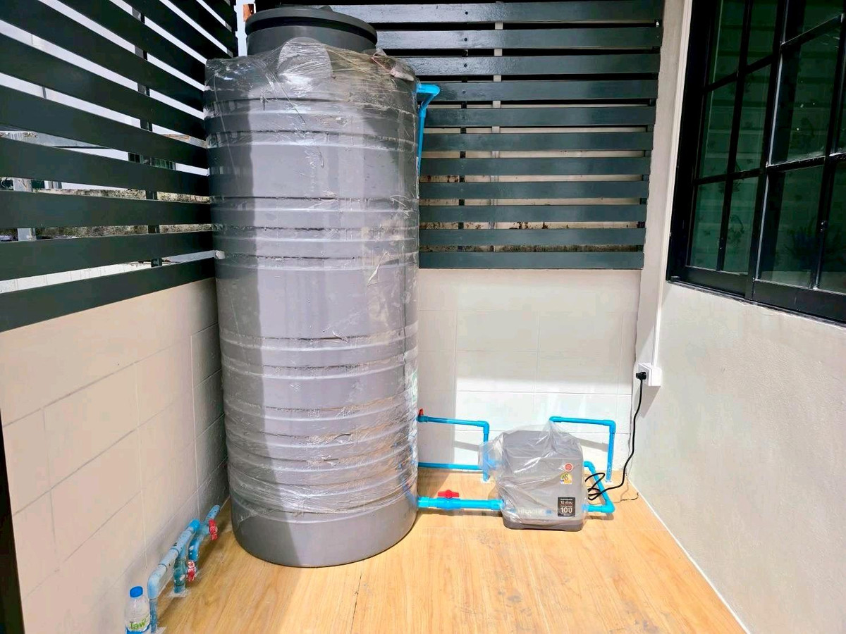 For SaleHouseNawamin, Ramindra : 2-storey semi-detached house for sale, Prompat Village, Greennova, Pink Line MRT. Fashion Island, The Promenade, Big C, Makro, Lotus, renovated and ready to move in.