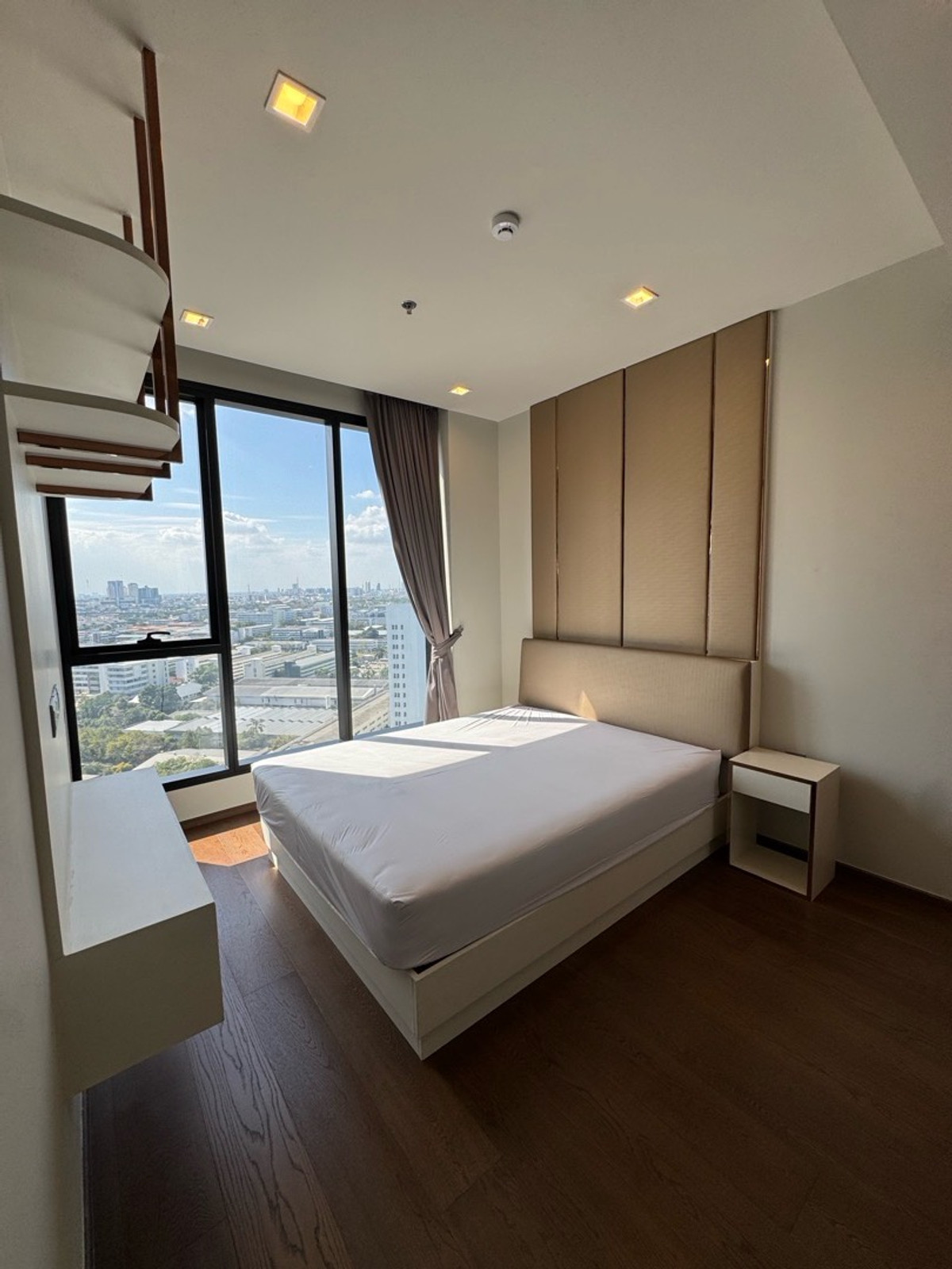 ให้เช่าคอนโดอารีย์ อนุสาวรีย์ : IDEO Q VICTORY ( Best Price)
BTS Victory Monument 🚅 0 m.
Contact K’PunPun 0636425995