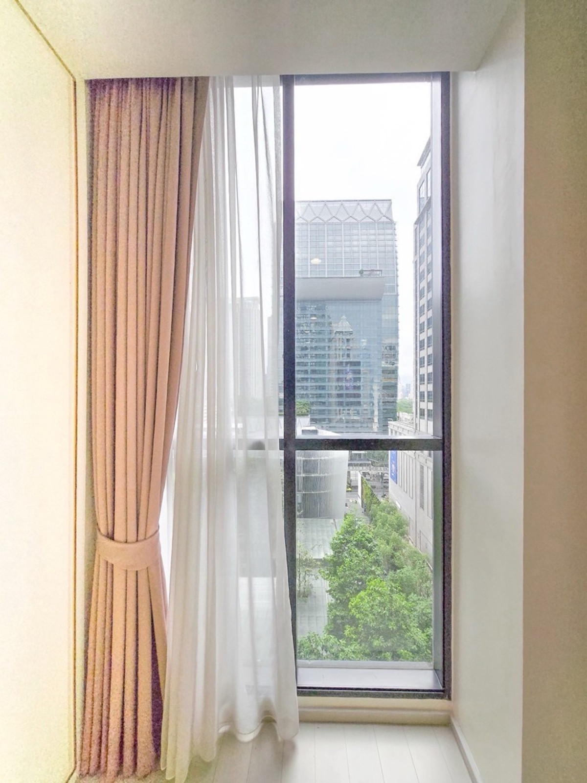 ให้เช่าคอนโดวิทยุ ชิดลม หลังสวน : ✨ For Rent ✨ Noble Ploenchit / 45 Sqm. / 9th Floor / Fully Furnished / 30,000 THB 🔥