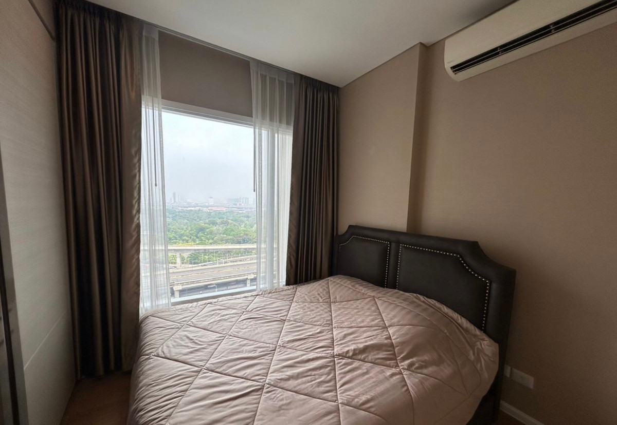 For RentCondoLadprao, Central Ladprao : For rent: The Saint Residences, beautiful, cheap, good location, fully furnished, near MRT Phahon Yothin. Interested, contact Line@841qqlnr
