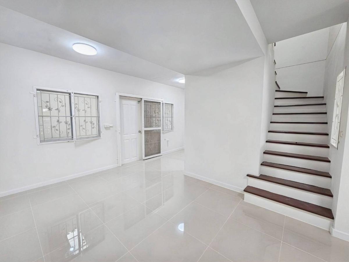 ขายทาวน์โฮมพระราม 2 บางขุนเทียน : ขายทาวน์เฮ้าส์/ทาวน์โฮม  พฤกษาวิลล์ 53/2 สะเเกงาม หน้ากว้าง รีโนเวทใหม่ แสมดำ เขต บางขุนเทียน กรุงเทพ CX-140708