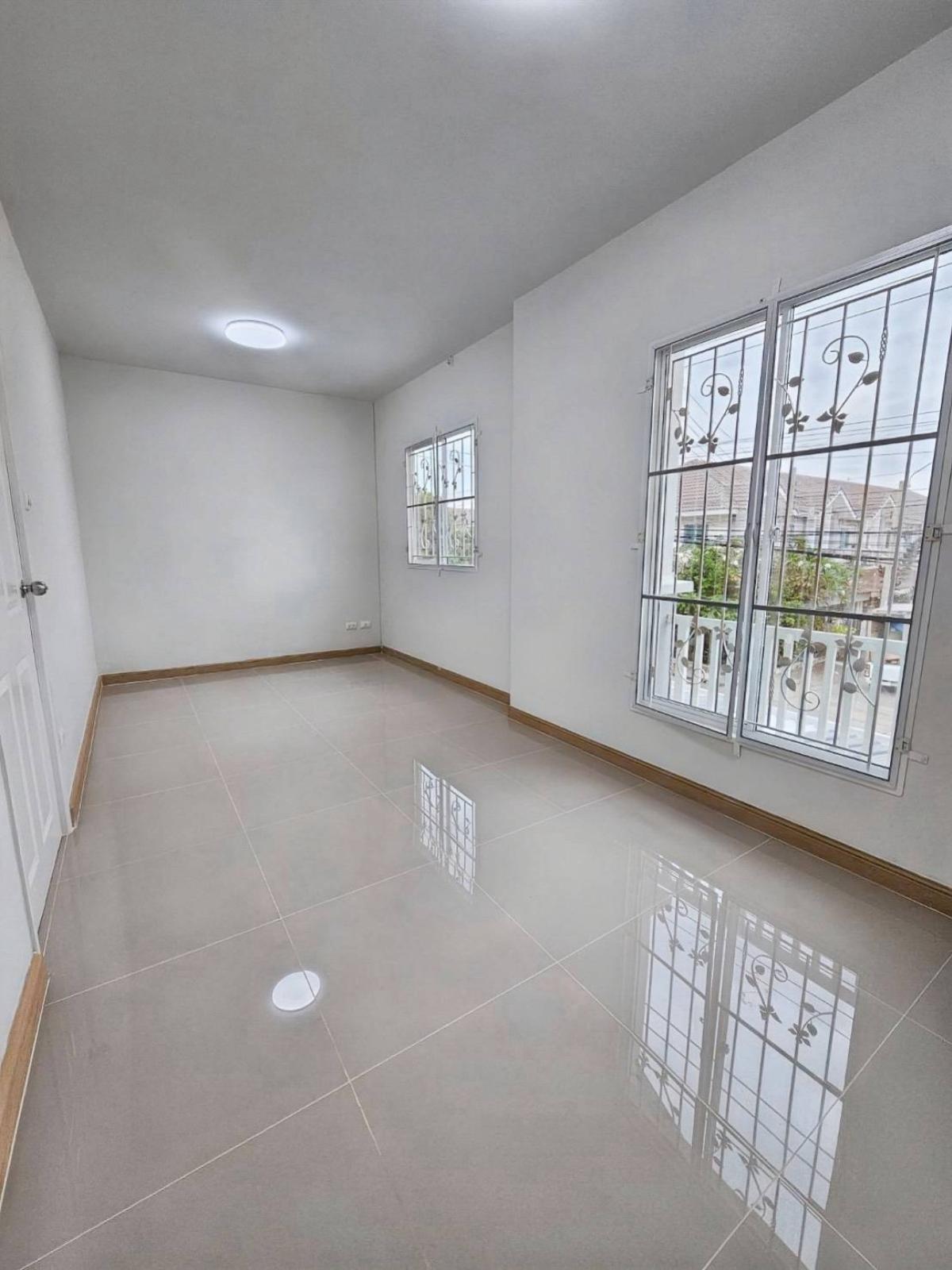 ขายทาวน์โฮมพระราม 2 บางขุนเทียน : ขายทาวน์เฮ้าส์/ทาวน์โฮม  พฤกษาวิลล์ 53/2 สะเเกงาม หน้ากว้าง รีโนเวทใหม่ แสมดำ เขต บางขุนเทียน กรุงเทพ CX-140708