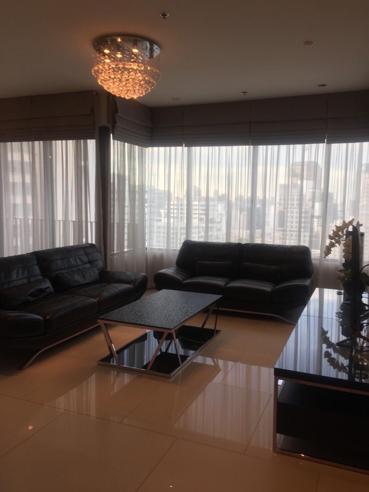 For SaleCondoSukhumvit, Asoke, Thonglor : Superb 2-bedroom condo in the heart of Phrom PhongFor sale at 22.6 million THB or for rent at 80,000 THB per month!