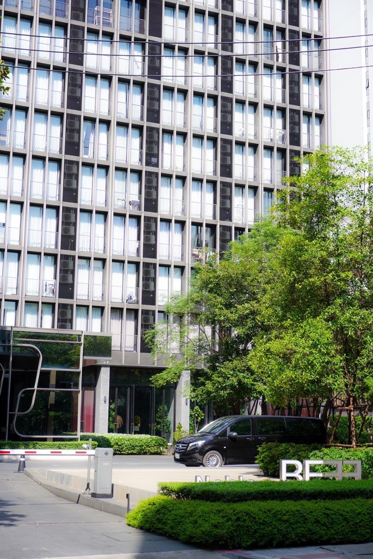 ขายคอนโดสุขุมวิท อโศก ทองหล่อ : ขายคอนโด โนเบิล บี33 สุขุมวิท 44ตรม 1นอน ห้องใหม่ ไม่เคยเข้าอยู่