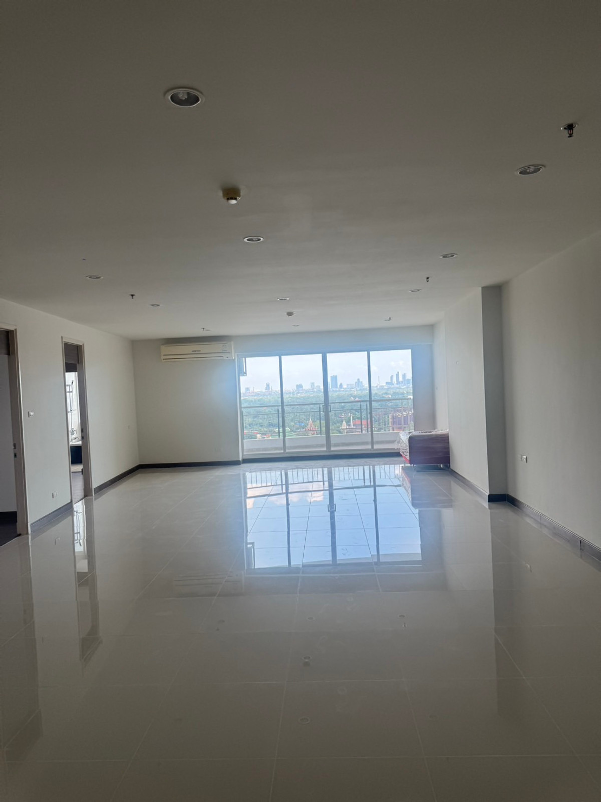 For SaleCondoRama3 (Riverside),Satupadit : 🏙️ Rare Item! Waterfront condo, large unit, 246 sq.m. Supalai Prima Riva MD-25025443
