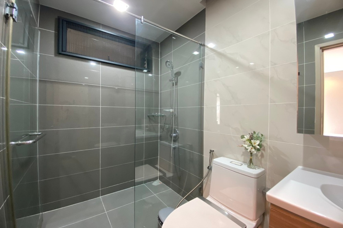 คอนโดสุขุมวิท อโศก ทองหล่อ : 🔥 สำหรับขาย - เช่า !! ห้องหายาก, ตกแต่งสไตล์โมเดิร์น!! 🔥 Code C20251100050..........M Thonglor 10, 2 ห้องนอน, 2 ห้องน้ำ, แต่งครบ, พร้อมเข้าอยู่, ราคาพิเศษ!!📣📣