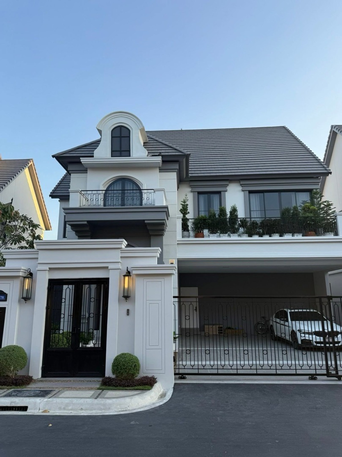 For RentHouseNawamin, Ramindra : Luxury Single House for Rent Narasiri Phahol–Watcharapol Fully Furnished New House 4 Bedrooms Large Land Thep Rak Road