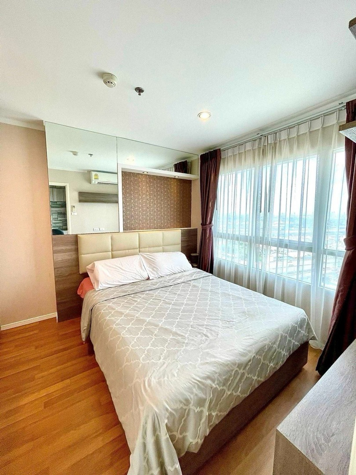 ขายคอนโดปิ่นเกล้า จรัญสนิทวงศ์ : @condocurator 📍ขาย Lumpini Place BoromRatchachonni - Pinklao ห้องสวย ‼️ฟรีโอน 🔥 ราคาต่อรองได้ 🔥[PM4464]