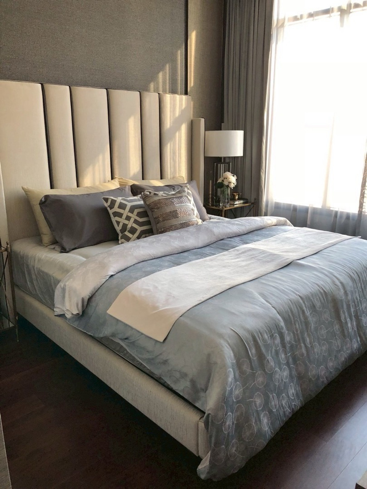 CondoSukhumvit, Asoke, Thonglor : “Live above the standard — The Diplomat 39.” — Live above the standard by Cholly