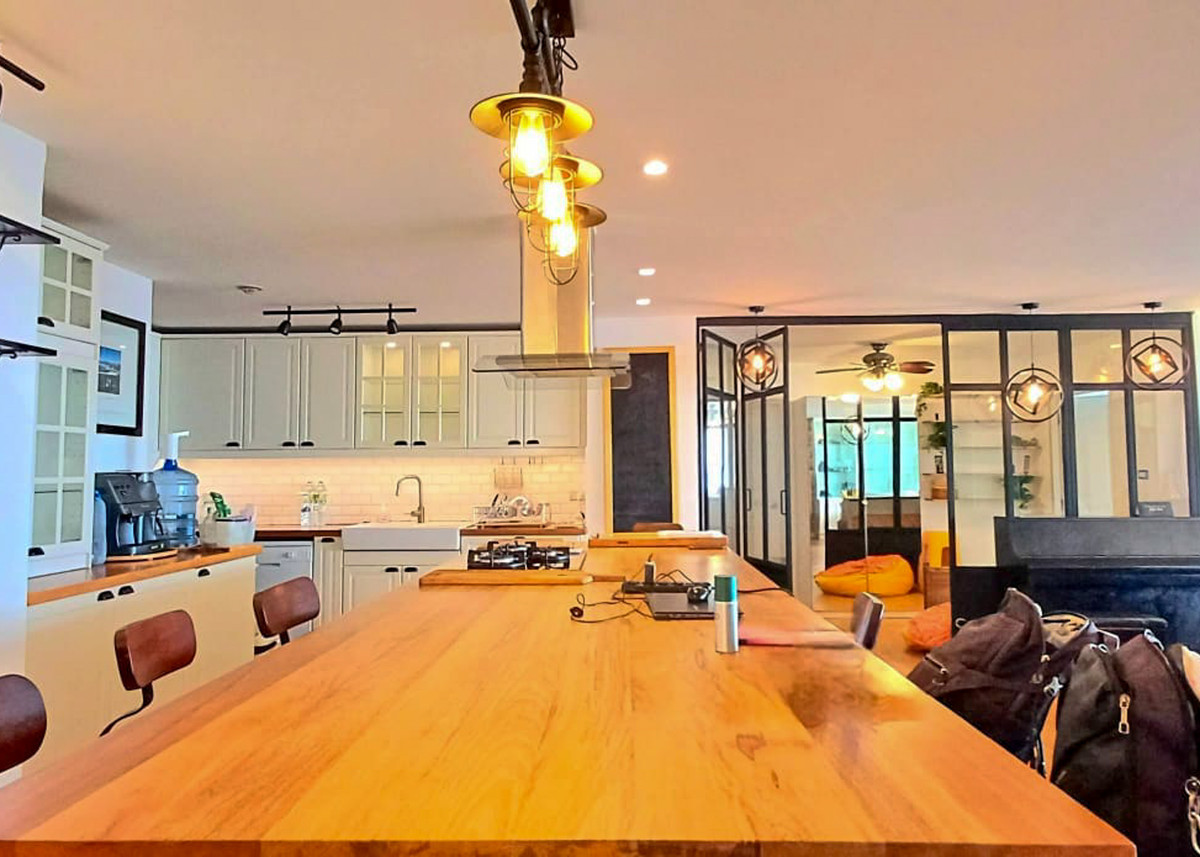 For RentCondoSukhumvit, Asoke, Thonglor : Habitat Condominium Thonglor Spacious 260 sq.m. 3-Bedroom Please call: 062-496-6454