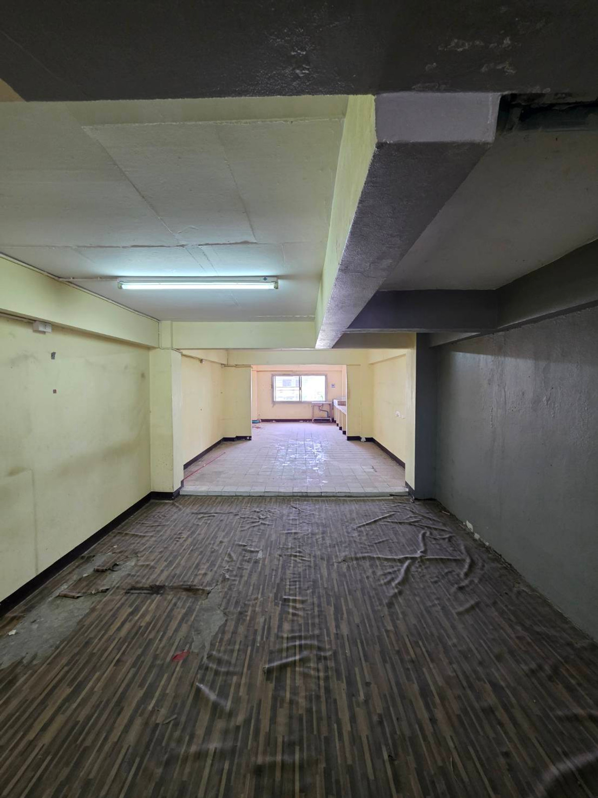 For RentShop HouseOnnut, Udomsuk : Commercial building for rent, Punnawithi zone, near BTS Punnawithi, only 4 minutes.