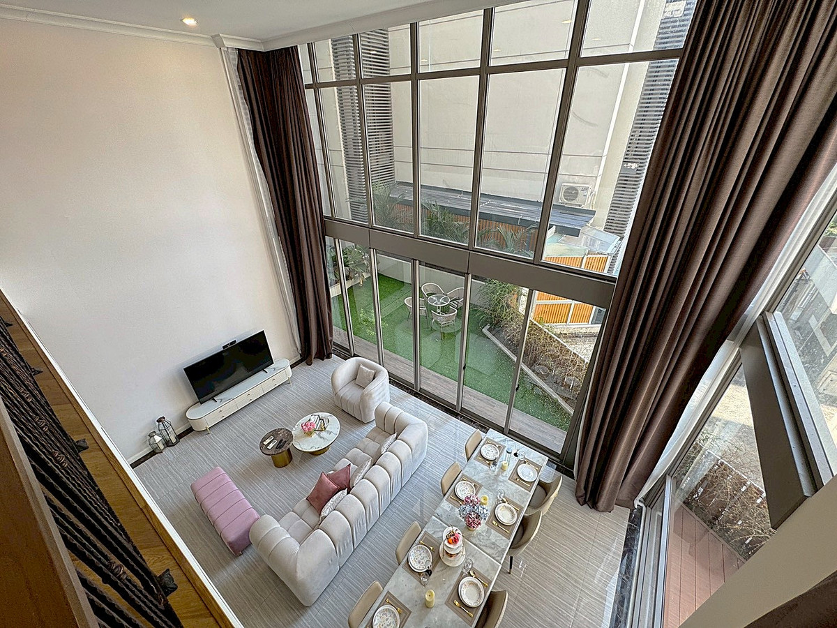 ให้เช่าทาวน์โฮมสุขุมวิท อโศก ทองหล่อ : ทาวเฮ้าท์ลักชัวรี่ ใจกลางพร้อมพงษ์ ตกแต่งหรู พร้อมสระว่ายน้ำ ** NO CO-AGENT ** 