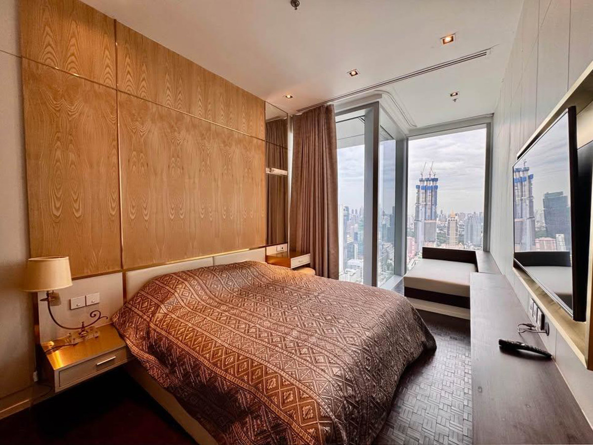 ให้เช่าคอนโดสาทร นราธิวาส : The Ritz-Carlton Residences Bangkok ยูนิตหรู 4 ห้องนอน ชั้นสูง วิวเมืองระดับไอคอน Please call: 062-496-6454