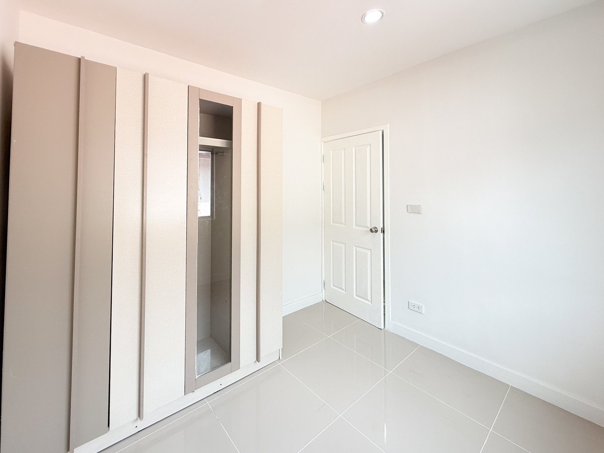 ขายทาวน์โฮมมีนบุรี-ร่มเกล้า : ขายบ้านรีโนเวทใหม่ พฤกษาวิลล์27 มีนบุรี ‼️ซื้อวันนี้ ปล่อยเช่าได้เลย รับ yield 6% ปล่อยเช่าไว ‼️ ใกล้รถไฟฟ้า