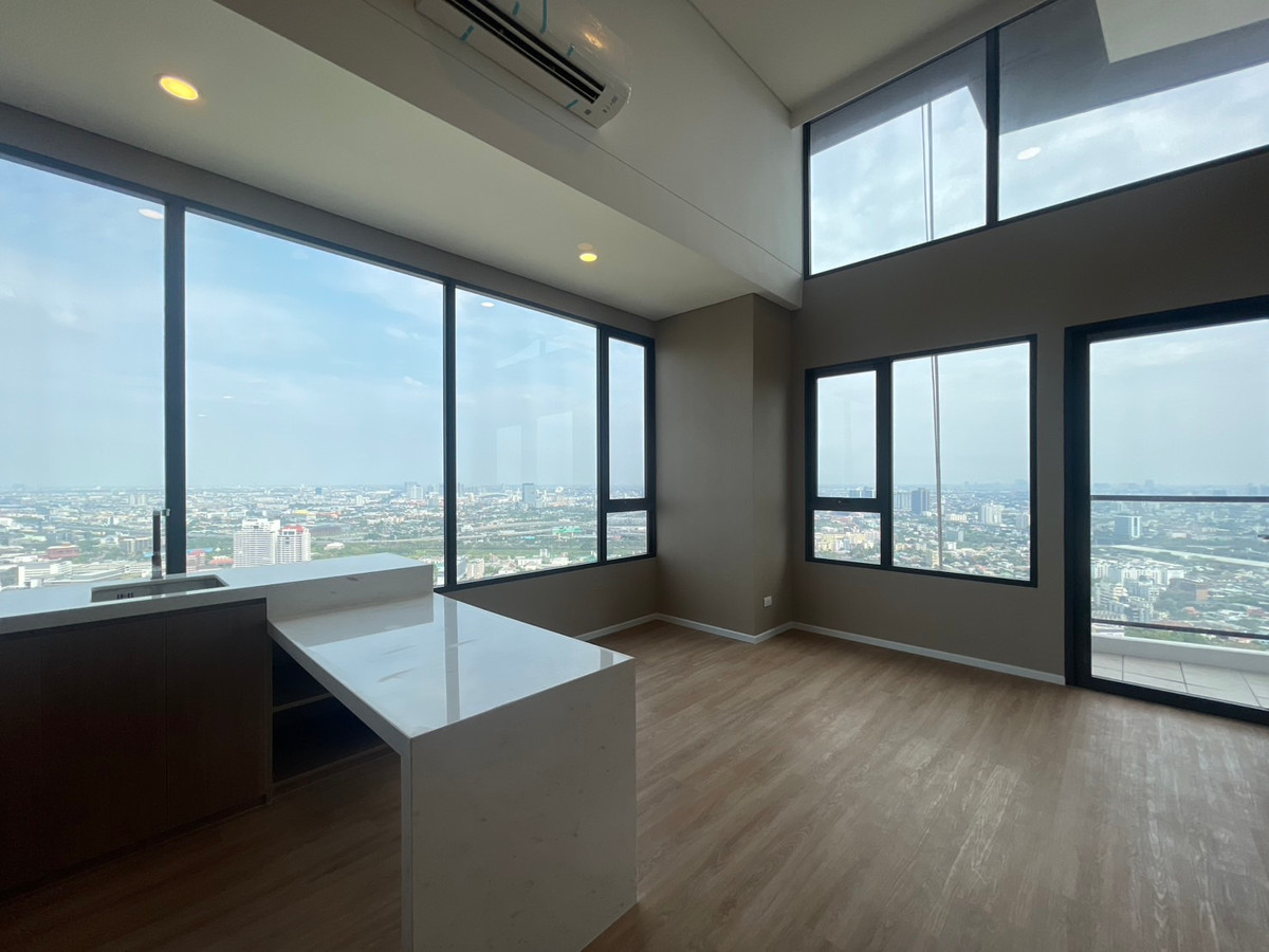 ให้เช่าคอนโดพระราม 9 เพชรบุรีตัดใหม่ RCA : ให้เช่า / ขายด่วน! คอนโดใหม่ห้อง Duplex วิวพาโนรามา 360 องศา - Siamese พระราม 9 (72 ตร.ม.) ชั้นสูง 