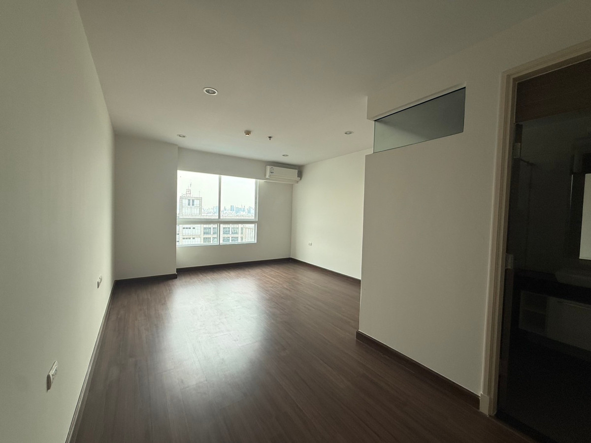 ขายคอนโดพระราม 3 สาธุประดิษฐ์ : 🏙️ Rare Item! คอนโดริมน้ำ ห้องใหญ่ 246 ตร.ม. Supalai Prima Riva MD-25025443