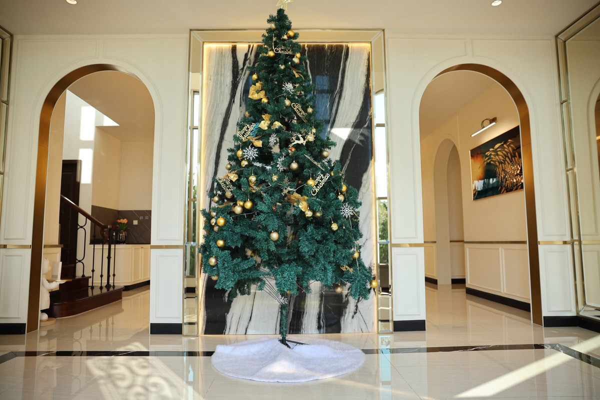 HouseLadkrabang, Suwannaphum Airport : Super Luxury house | Ready to move in immediately, Perfect Masterpiece Krungthep Kreetha, area 202 sq m | usable area 700 sq m • House facing south, corner plot, beautiful plot, 5 bedrooms | 6 bathrooms • Living room | Dining room • Thai kitchen + Western