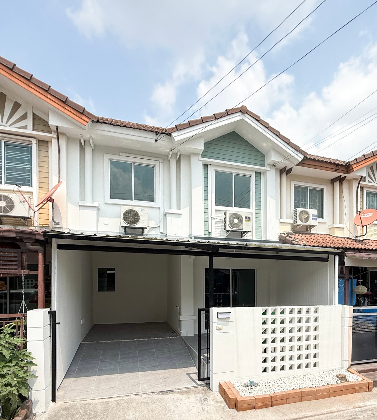 ขายทาวน์โฮมมีนบุรี-ร่มเกล้า : ขายบ้านรีโนเวทใหม่ พฤกษาวิลล์27 มีนบุรี ‼️ซื้อวันนี้ ปล่อยเช่าได้เลย รับ yield 6% ปล่อยเช่าไว ‼️ ใกล้รถไฟฟ้า