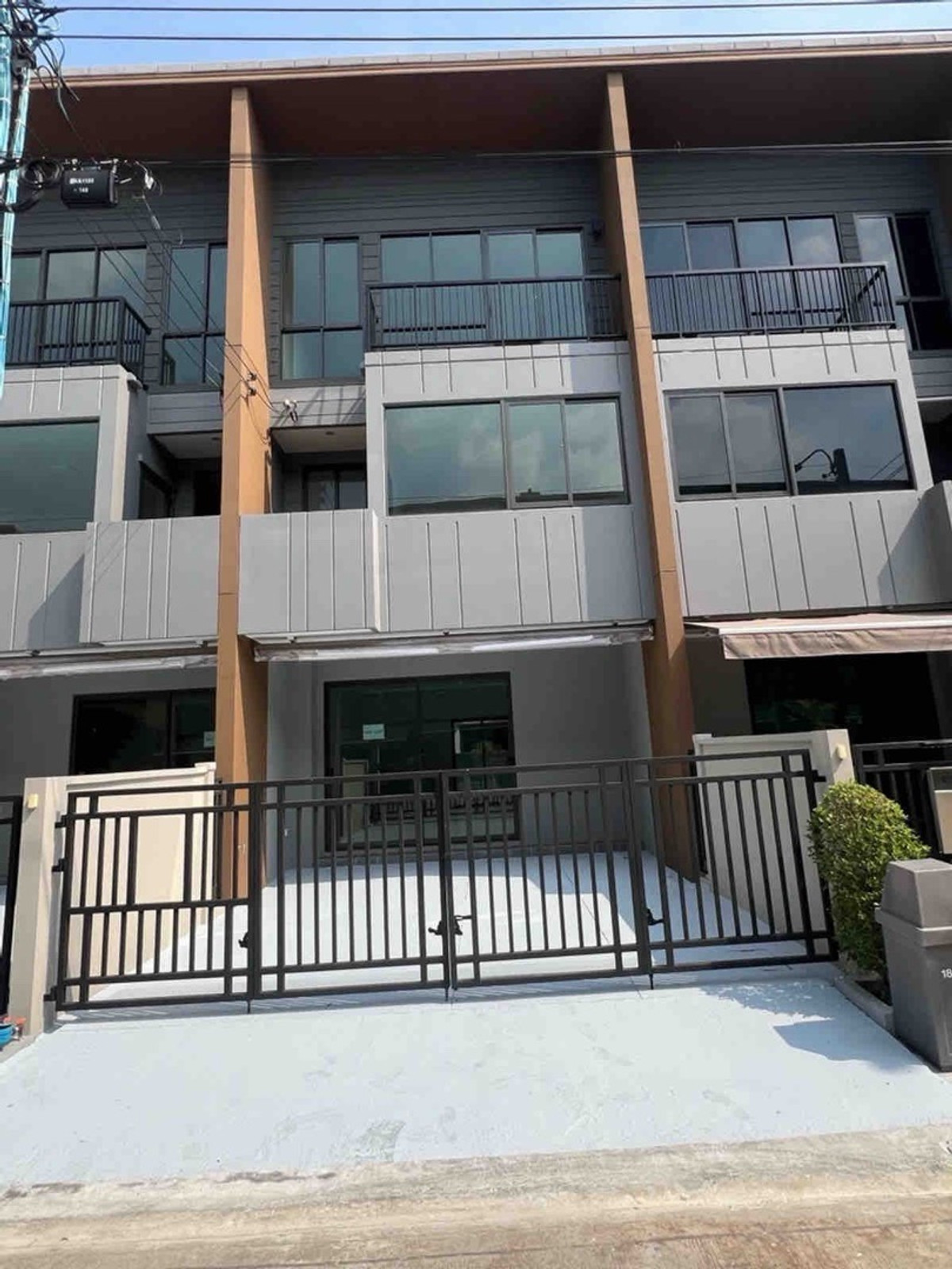 ให้เช่าทาวน์โฮมเกษตรศาสตร์ รัชโยธิน : ⚡️ด่วนให้เช่า บ้านกลางเมือง พหลโยธิน-รามอินทรา 28,000/เดือนบ้านใหม่มือ1 ยังไม่เคยเข้าอยู่ ม่านทั้งหลัง พร้อมแอร์ทุกห้อง ใกล้ สถานีรถไฟฟ้าสายหยุด ใกล้สนามบินดอนเมือง⚡️