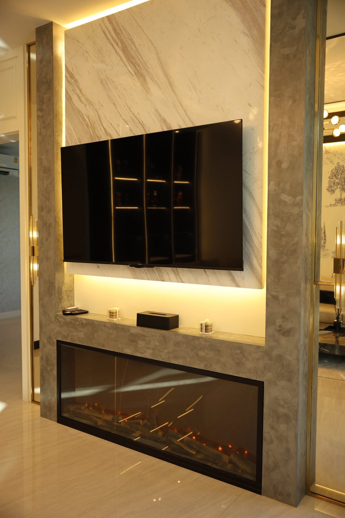 HouseLadkrabang, Suwannaphum Airport : Super Luxury house | Ready to move in immediately, Perfect Masterpiece Krungthep Kreetha, area 202 sq m | usable area 700 sq m • House facing south, corner plot, beautiful plot, 5 bedrooms | 6 bathrooms • Living room | Dining room • Thai kitchen + Western