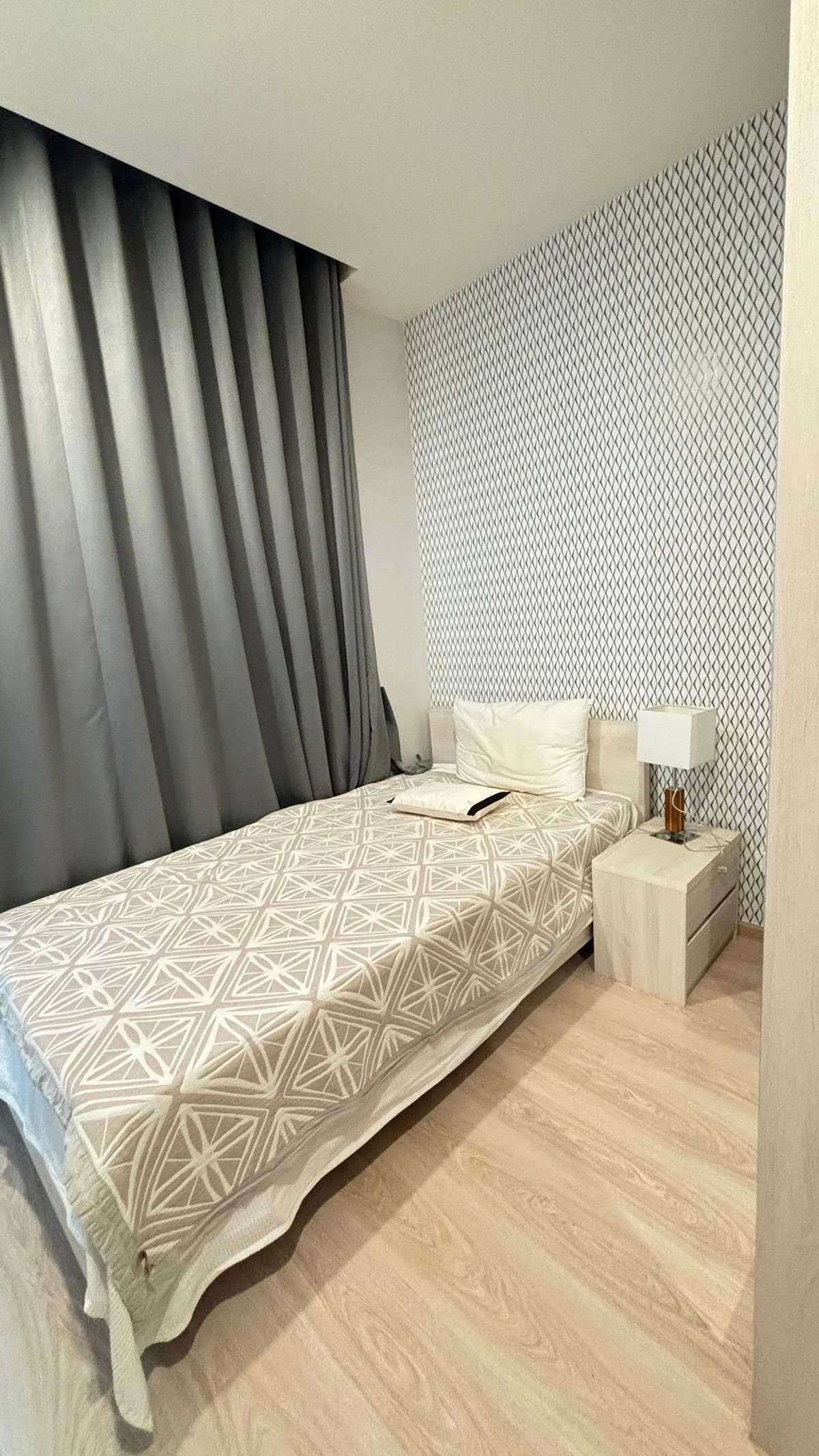 For RentCondoRatchadapisek, Huaikwang, Suttisan : 🎀🐻 Noble Revolve Ratchada 1 🐻🎀 2 Beds 2 Baths, Rental 35,000 Baht