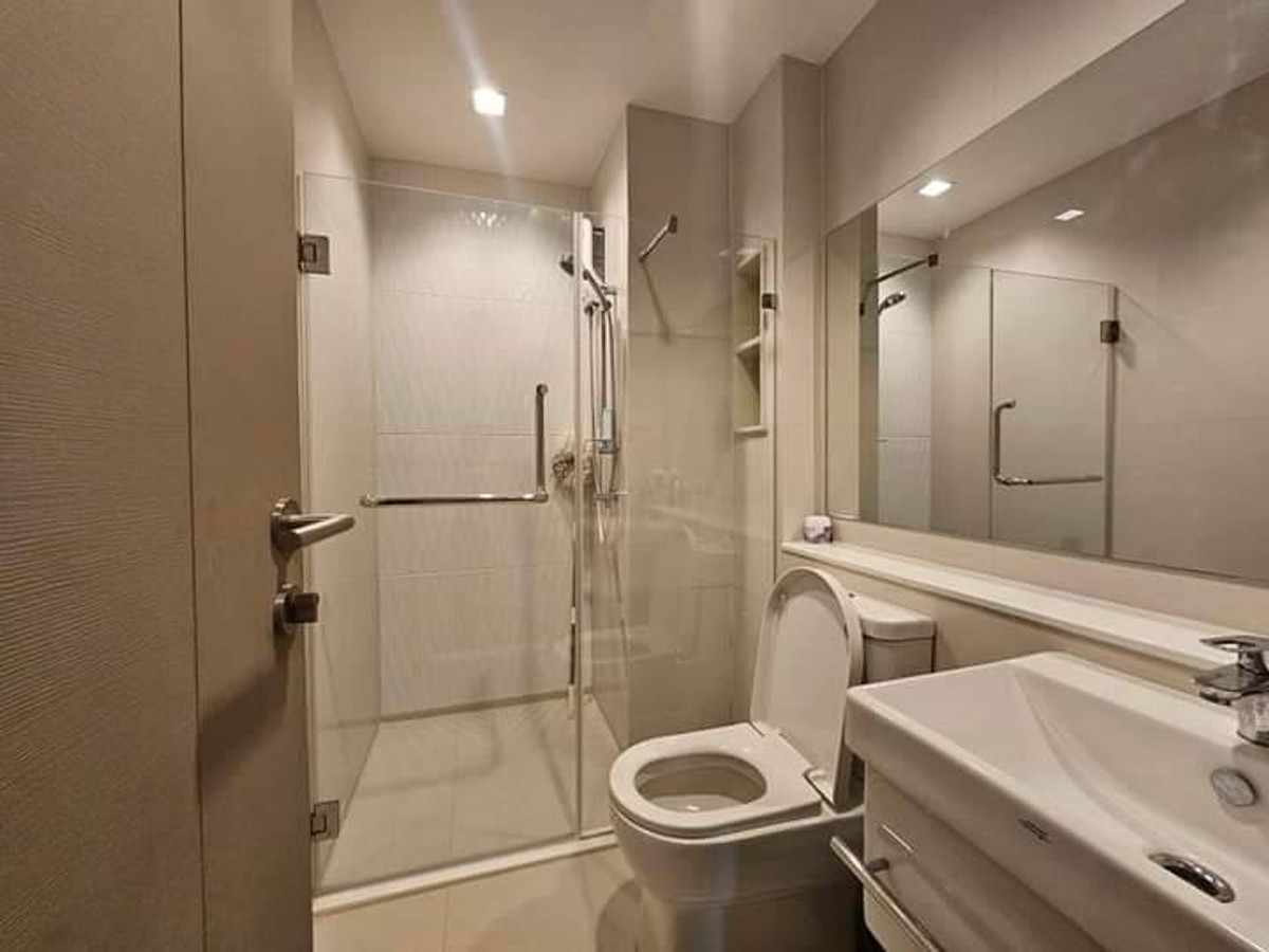 ให้เช่าคอนโดพระราม 9 เพชรบุรีตัดใหม่ RCA : 🔥ให้เช่าด่วน🔥ไลฟ์ อโศก - พระราม 9 เฟอร์นิเจอร์ครบพร้อมเข้าอยู่ ติดรถไฟฟ้า เดินทางสะดวก