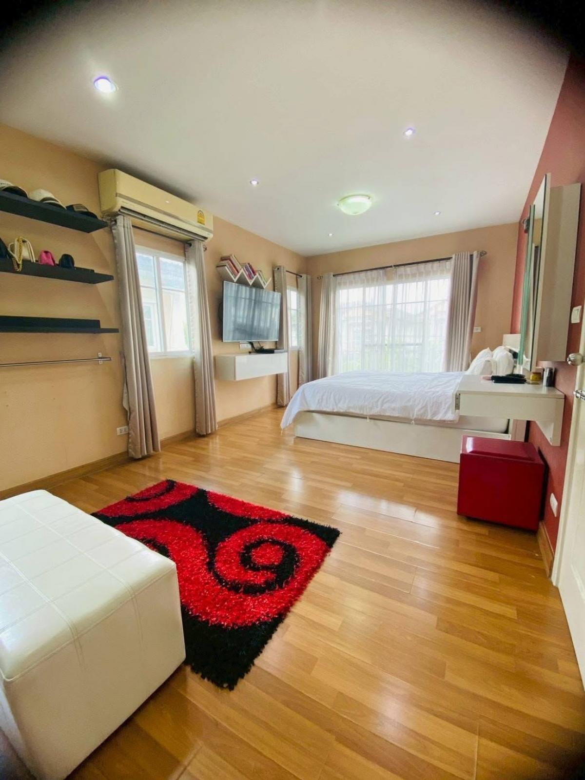 ให้เช่าบ้านนวมินทร์ รามอินทรา : บ้านเดี่ยวให้เช่า 3 นอน 2 น้ำ พร้อมอยู่ ภัสสร 19 วัชรพล-วงแหวน 
ใกล้ทางด่วน แหล่งช้อปปิ้งครบ คุ้มทุกความสะดวก!