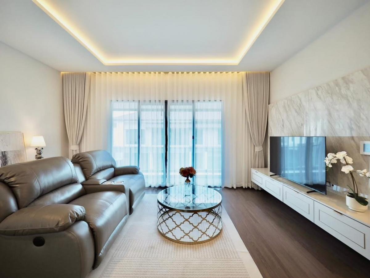 ให้เช่าบ้านบางนา แบริ่ง ลาซาล : บ้านหรู 5 นอน 6 น้ำ The City บางนา ใกล้เมกะบางนา เช่าพร้อมอยู่ 195,000 บ./ด. วิวสวนหัวมุม สวยครบทุกฟังก์ชัน