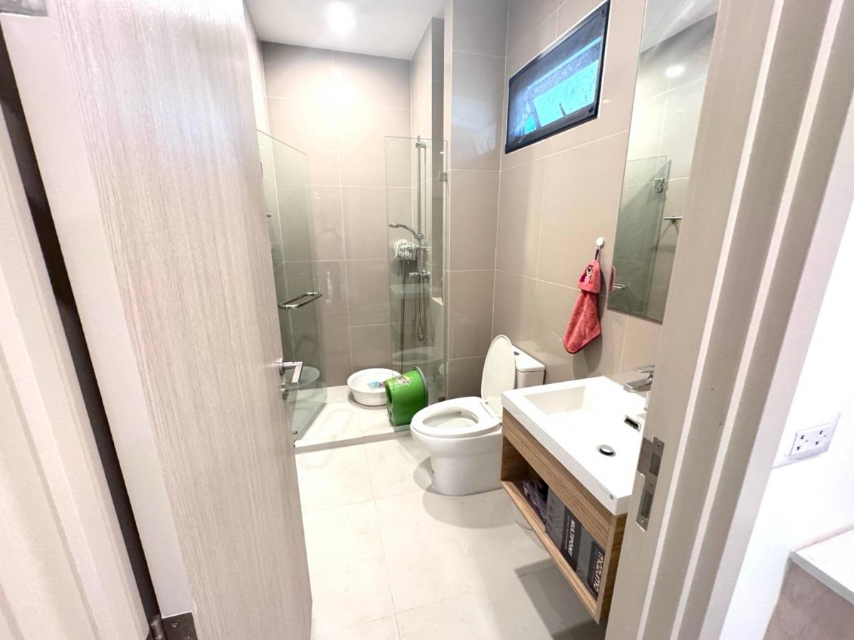 For SaleHouseNawamin, Ramindra : Luxury 4 bedroom detached house, Noble Gable Watcharapol, in the heart of Watcharapol. Rent 60,000 baht/month or sell for 11 million, fully furnished, near BTS and expressway!