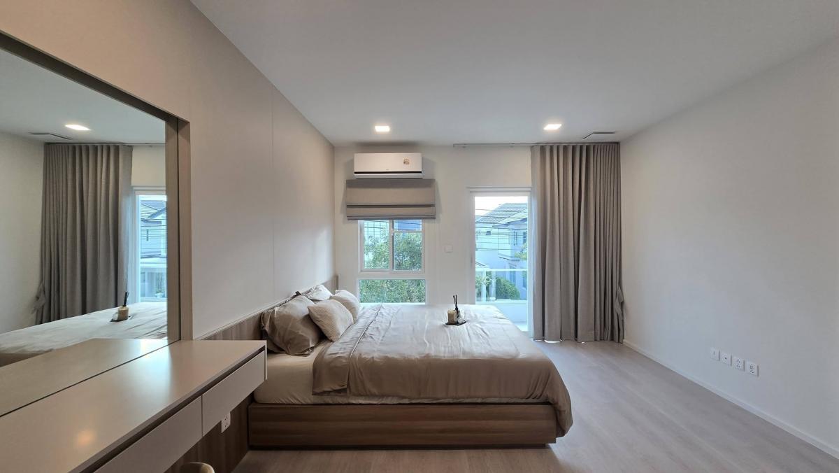 ให้เช่าบ้านบางนา แบริ่ง ลาซาล : 19/02/2026, เช่า Villaggio 3 Srinakarin-Bangna บ้านเดี่ยวสไตล์โมเดิร์น 3 ห้องนอน พร้อมสวนส่วนตัว ใกล้ BTS ศรีอุดม ฟรีบริการครบ จ่ายเพียง 65,000 บาท/เดือน!
