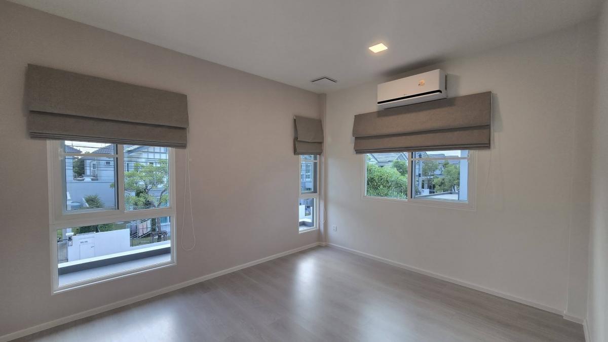 ให้เช่าบ้านบางนา แบริ่ง ลาซาล : 19/02/2026, เช่า Villaggio 3 Srinakarin-Bangna บ้านเดี่ยวสไตล์โมเดิร์น 3 ห้องนอน พร้อมสวนส่วนตัว ใกล้ BTS ศรีอุดม ฟรีบริการครบ จ่ายเพียง 65,000 บาท/เดือน!