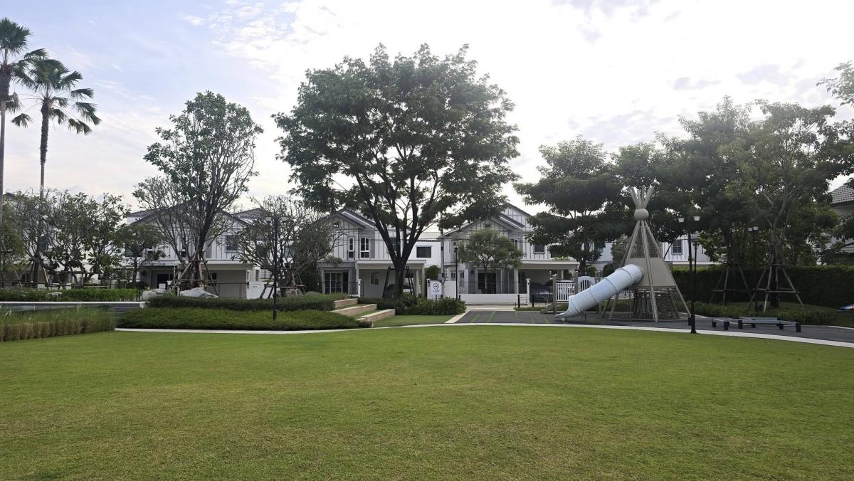 ให้เช่าบ้านบางนา แบริ่ง ลาซาล : 19/02/2026, เช่า Villaggio 3 Srinakarin-Bangna บ้านเดี่ยวสไตล์โมเดิร์น 3 ห้องนอน พร้อมสวนส่วนตัว ใกล้ BTS ศรีอุดม ฟรีบริการครบ จ่ายเพียง 65,000 บาท/เดือน!