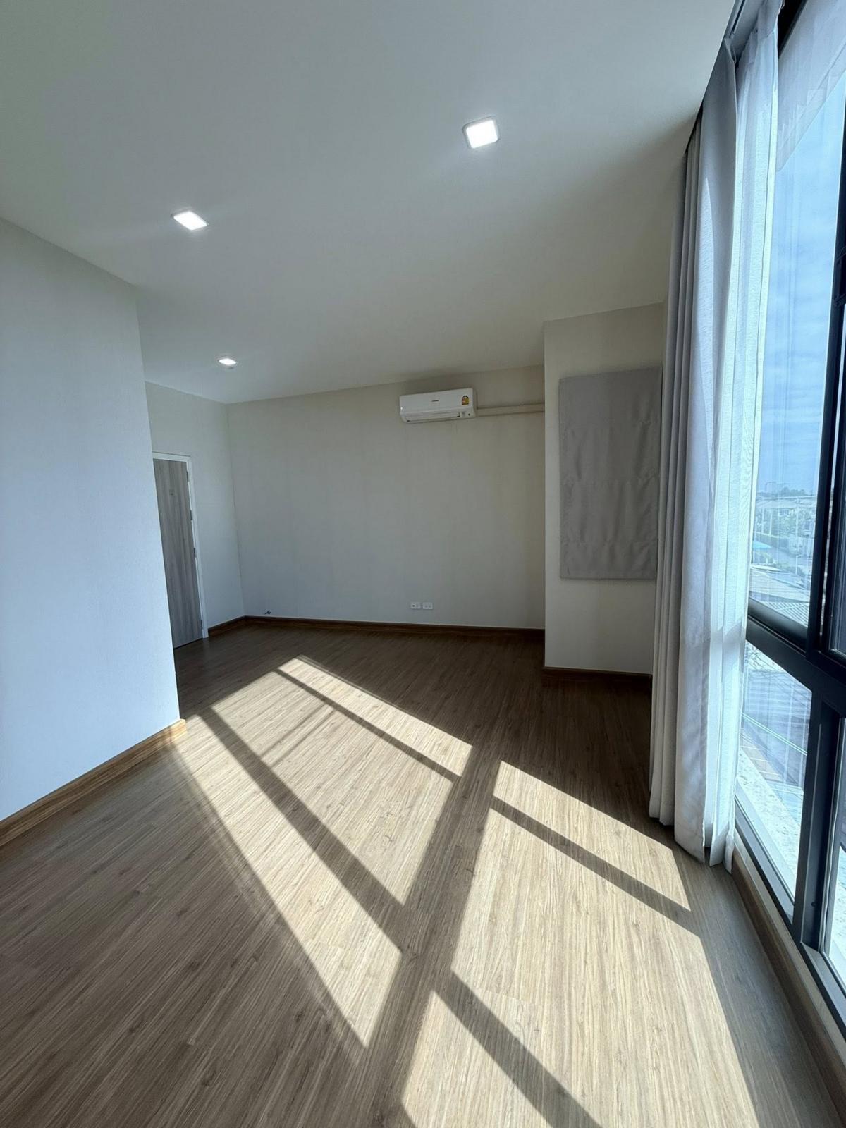 For SaleTownhomePattanakan, Srinakarin : Luxury Corner Townhouse 3 Bed 3 Bath @ PATIO Pattanakarn 32 Rent 40,000 baht | Sell 8.3 million baht. Prime location in the heart of Ekamai-Thonglor.