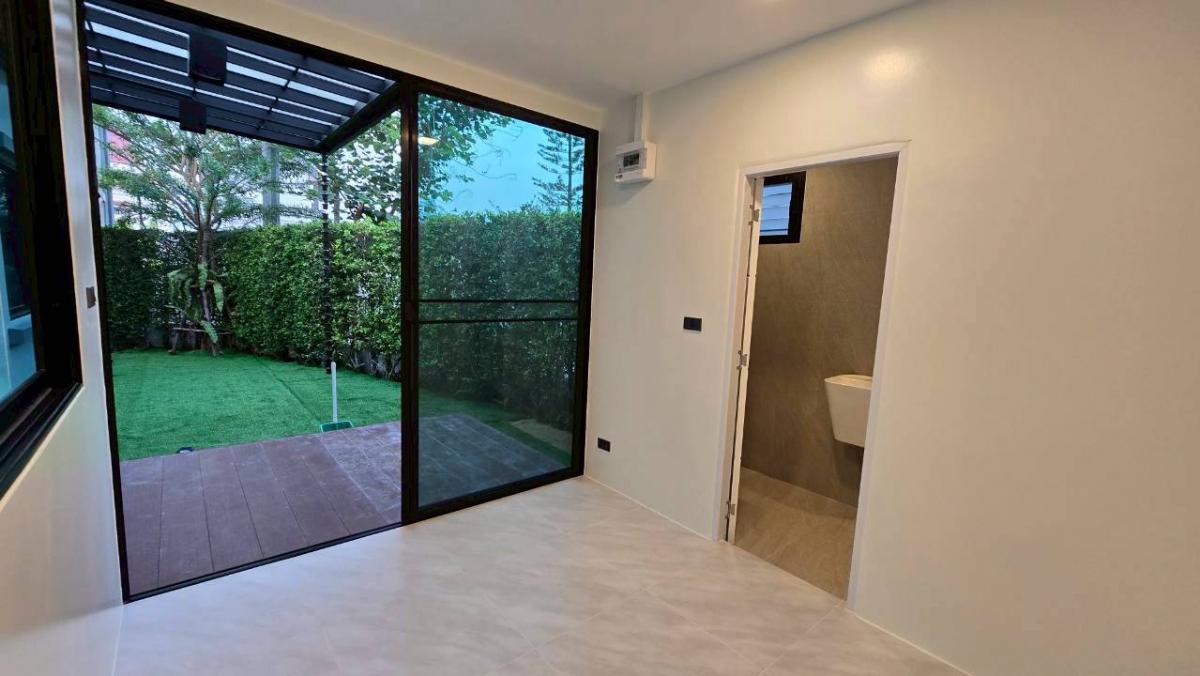 ให้เช่าทาวน์โฮมบางนา แบริ่ง ลาซาล : 19/02/2026, เช่า Indy 5 บางนา 4 นอน พร้อมอยู่ ใกล้เมกะบางนา บ้านหัวมุม เฟอร์ครบ ฟรีสโมสร 24 ชม. เพียง 69,000 บาท/เดือน