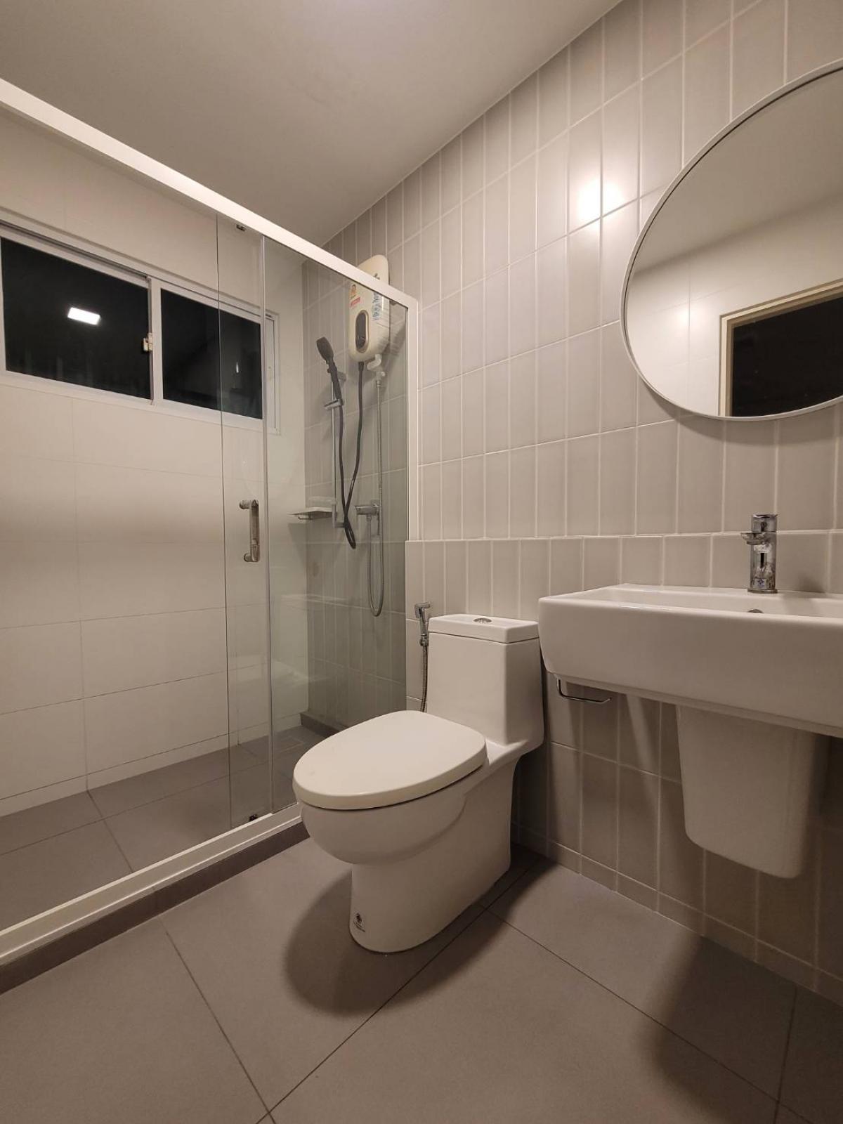 ให้เช่าทาวน์โฮมบางนา แบริ่ง ลาซาล : 19/02/2026, เช่า Indy Bangna–Ramkhamhaeng 2 บ้านทาวน์โฮม 3 นอน ใกล้เมกาบางนา ฟรี WiFi เลี้ยงสัตว์ได้ พร้อมสวนส่วนตัวและสิ่งอำนวยความสะดวกครบ!