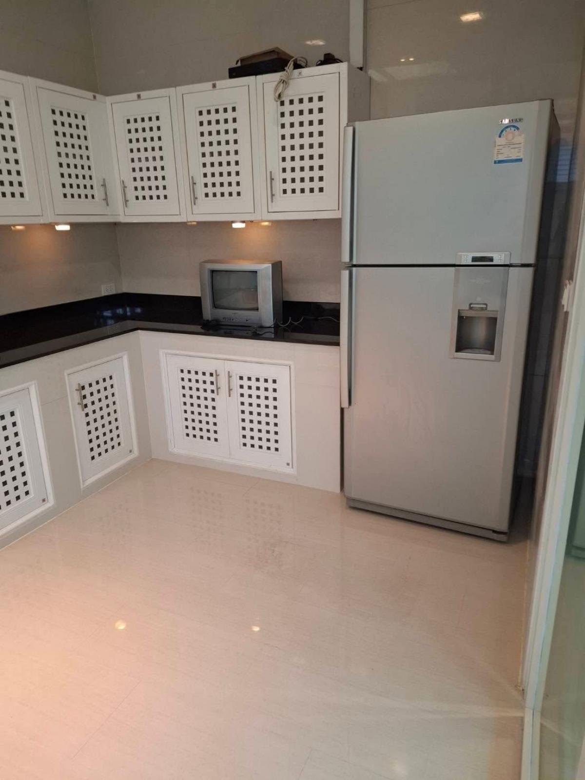 ให้เช่าบ้านเสรีไทย-นิด้า : 19/02/2026, บ้านหรู 4 ห้องนอน 340 ตร.ม. พร้อมเข้าอยู่ย่านสะพานสูง เช่าพร้อมสัญญายาว ใกล้รามคำแหง-เดอะมอลล์บางกะปิ