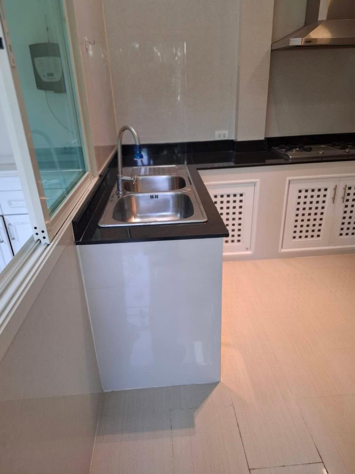 ให้เช่าบ้านเสรีไทย-นิด้า : 19/02/2026, บ้านหรู 4 ห้องนอน 340 ตร.ม. พร้อมเข้าอยู่ย่านสะพานสูง เช่าพร้อมสัญญายาว ใกล้รามคำแหง-เดอะมอลล์บางกะปิ