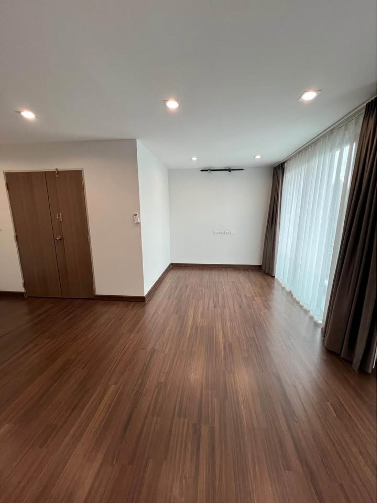 ให้เช่าทาวน์โฮมบางนา แบริ่ง ลาซาล : 19/02/2026, aan Chayada @ Work พื้นที่กว้าง 214 ตรม. เช่า 25,000 บาท พร้อมเข้าอยู่ สวยพร้อมบริการครบ