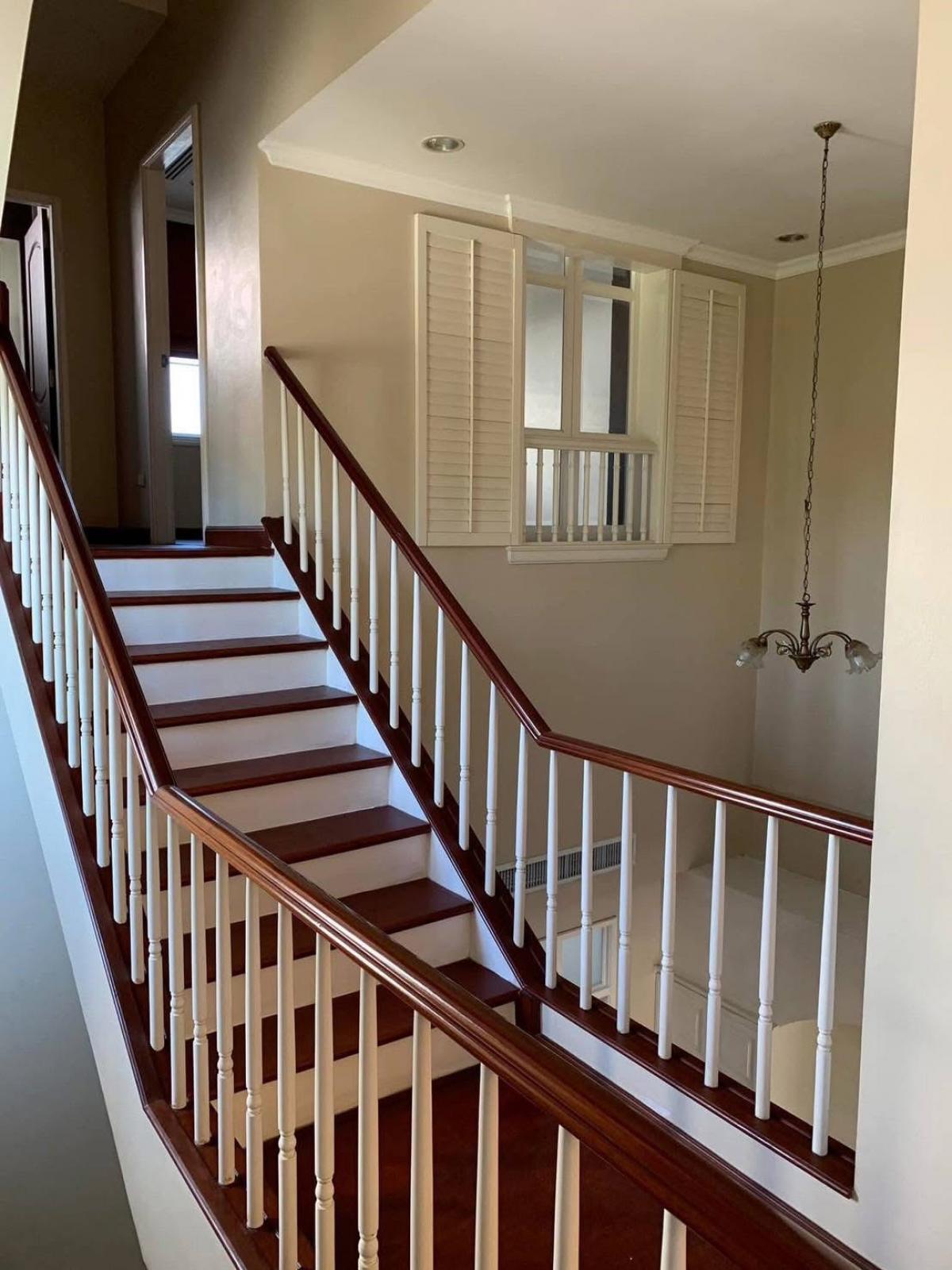 ให้เช่าทาวน์โฮมอ่อนนุช อุดมสุข : 28/02/2026, ให้เช่าทาวน์โฮม 4 ชั้น Baan Ravipa Sukhumvit 103 ใกล้สวนส่วนตัว บ้านมุม พร้อมที่จอดรถ 4 คัน ใกล้ถนนใหญ่และตลาดอุดมสุขวอลค์