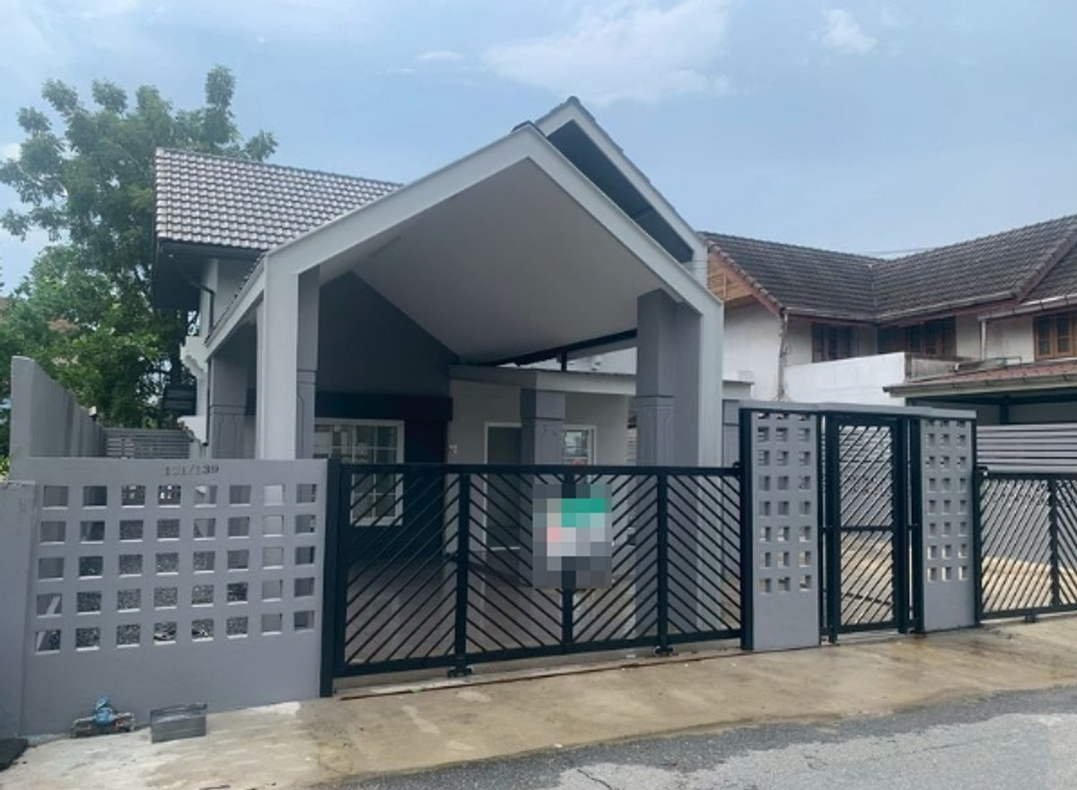 ขายบ้านนวมินทร์ รามอินทรา : ขายบ้านเดี่ยว 2 ชั้น เนื้อที่ 49  ตรว. 3 ห้องนอน, 2 ห้องน้ำ หมู่บ้านชื่นกมลนิเวศน์ ถนนรามอินทรา 60 แขวงรามอินทรา เขตคันนายาว  จังหวัดกรุงเทพมหานคร