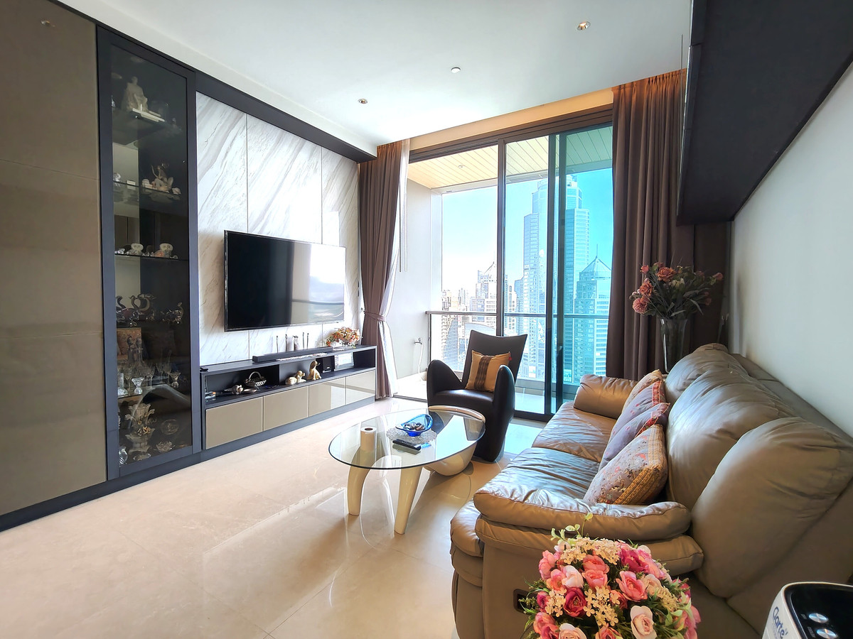 ขายคอนโดวิทยุ ชิดลม หลังสวน : Avail NOW Elegant 2 Bed Residence at Sindhorn Residence l Embassy View