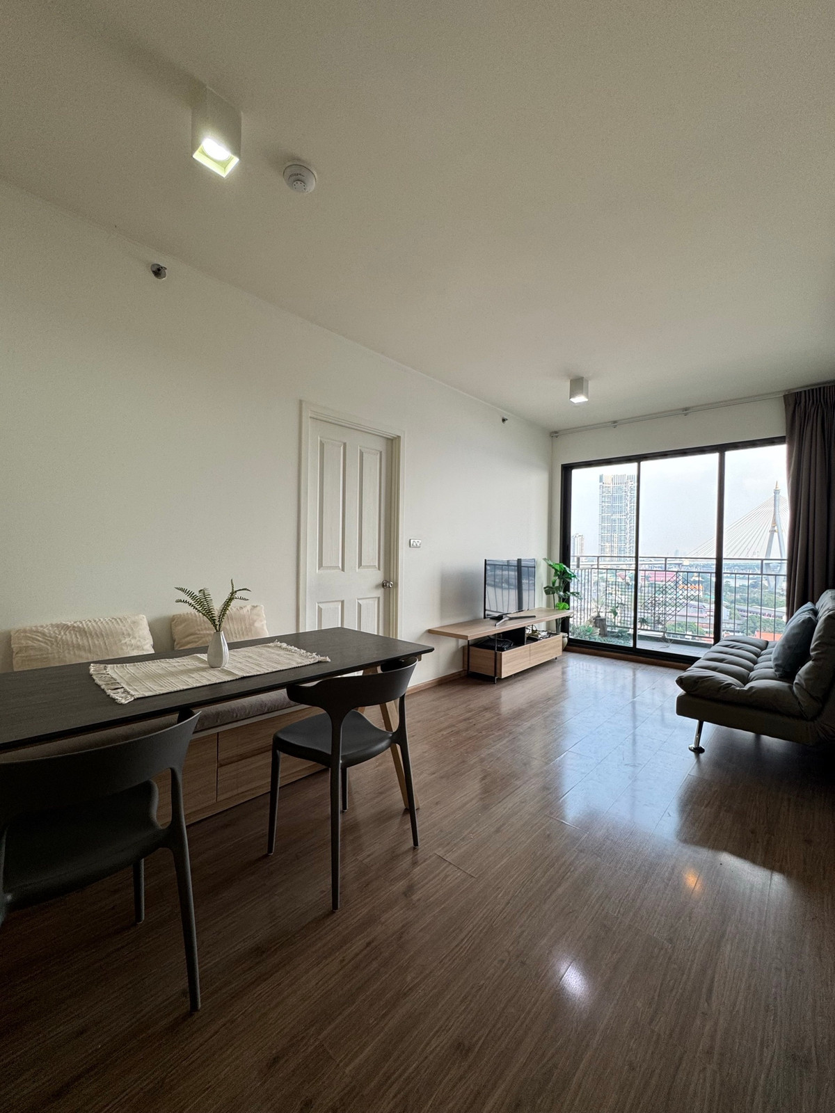 For RentCondoRama3 (Riverside),Satupadit : Morning opening of Udelight Riverfront Condo