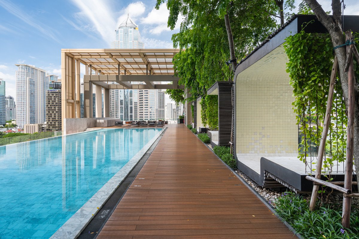 ขายคอนโดวิทยุ ชิดลม หลังสวน : Avail NOW Elegant 2 Bed Residence at Sindhorn Residence l Embassy View