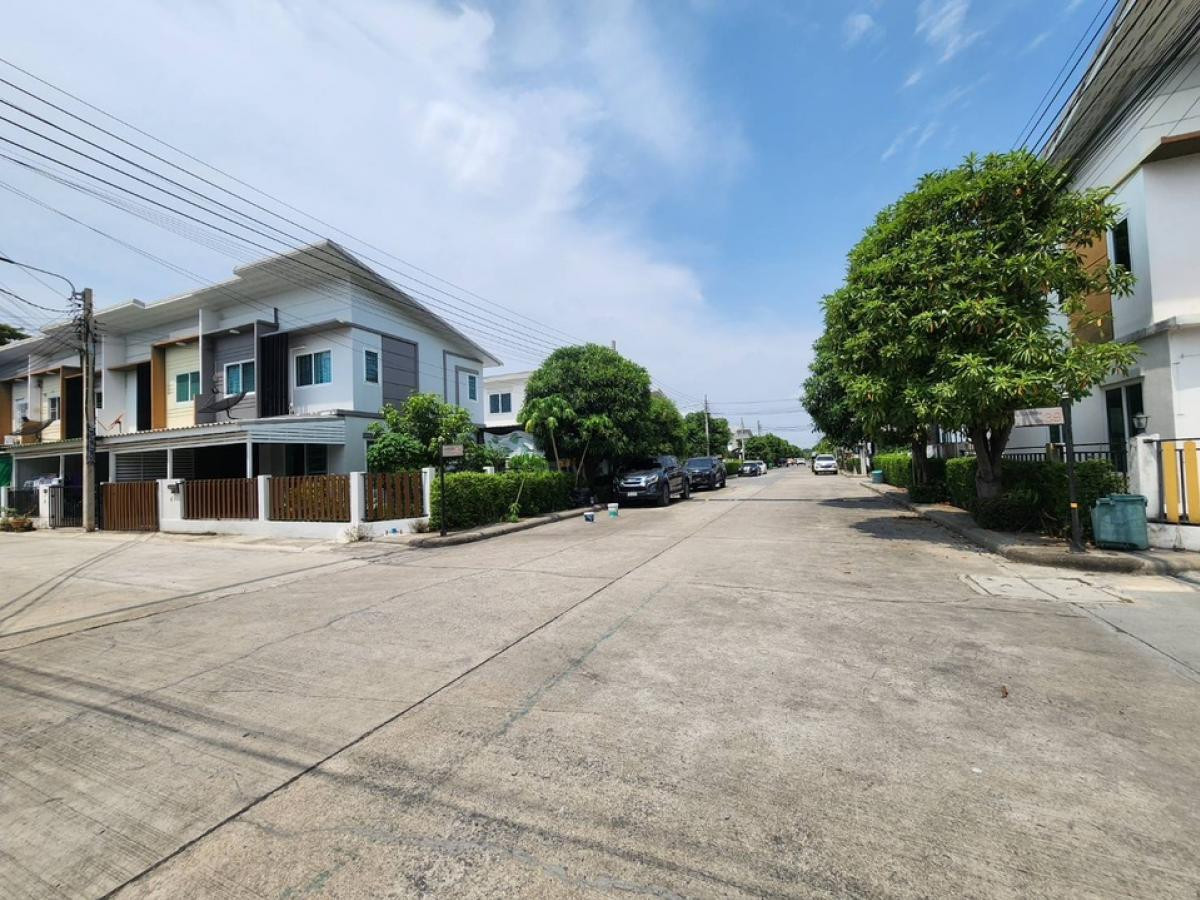 ให้เช่าทาวน์โฮมนนทบุรี บางใหญ่ บางบัวทอง : ให้เช่าทาวน์โฮม เดอะโมดิช บางบัวทอง บ้านเปล่าพร้อมเข้าอยู่ทันที!!!