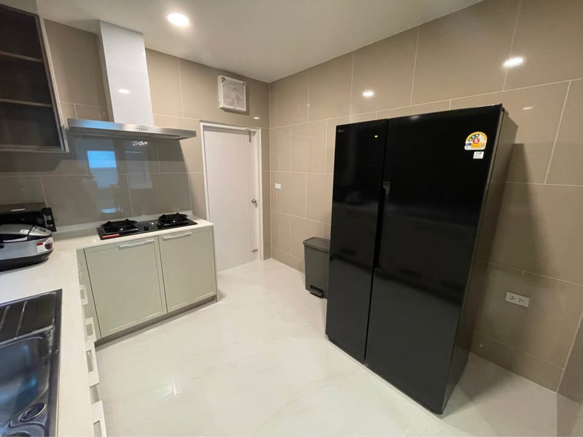 For RentHouseBangna, Bearing, Lasalle : P-2925 for rent!! The house is ready to move in. Near Mega Bangna, The City Bangna 3, pets allowed.