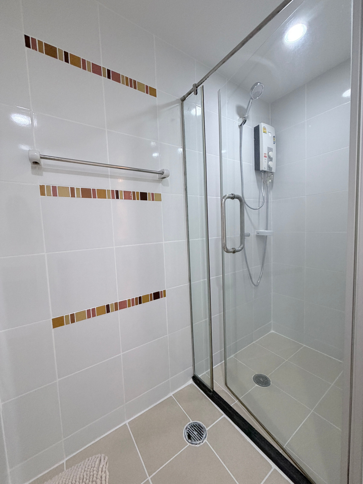 ขายคอนโดวิภาวดี ดอนเมือง หลักสี่ : ห้องแต่งครบ รีโนเวทใหม่พร้อมอยู่ ชั้น 4 ใกล้สนามบินดอนเมือง 5นาที