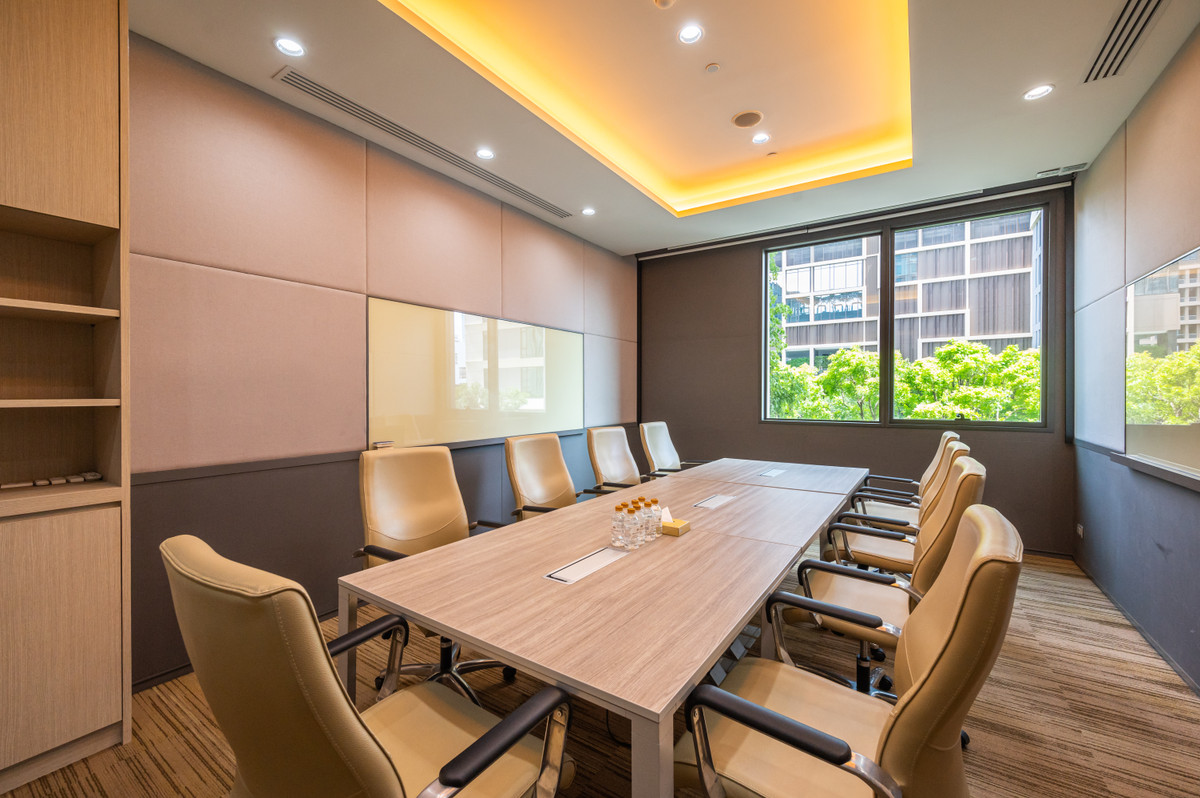 ขายคอนโดวิทยุ ชิดลม หลังสวน : Avail NOW Elegant 2 Bed Residence at Sindhorn Residence l Embassy View